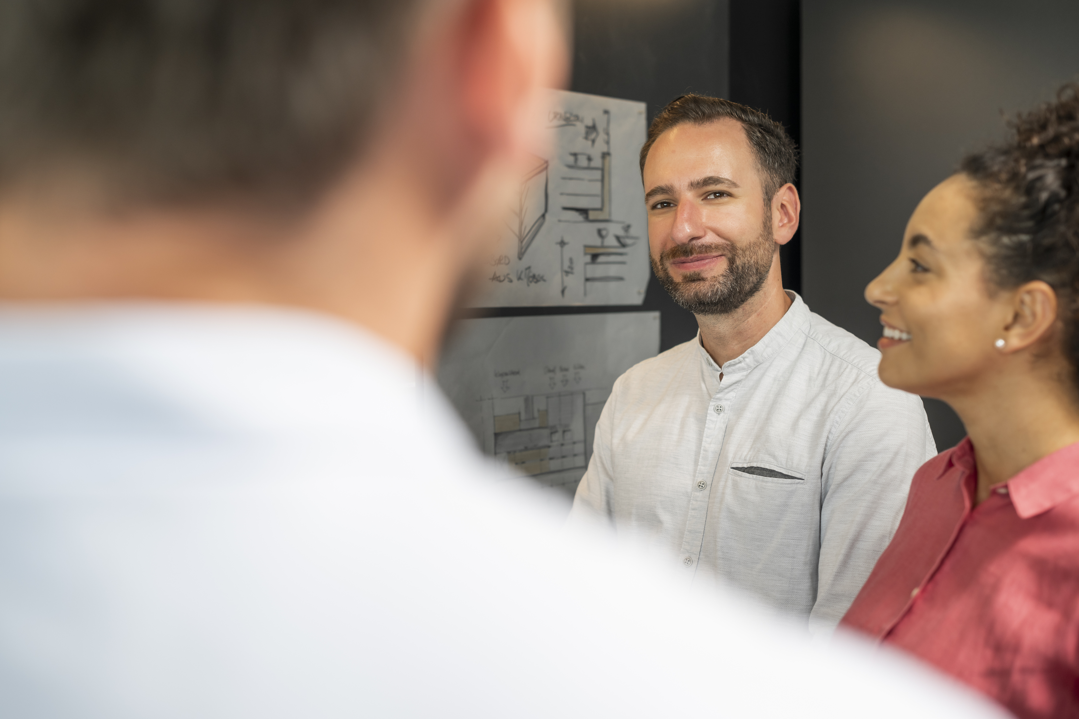 Werbemotiv zur Küchenplanung mit Mann und Frau
